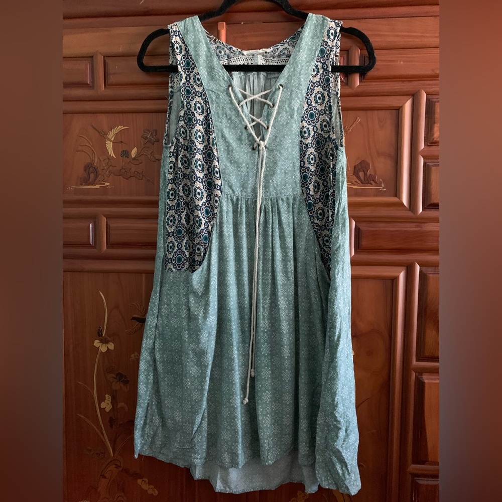 Cute Summer Dress w/ Pockets